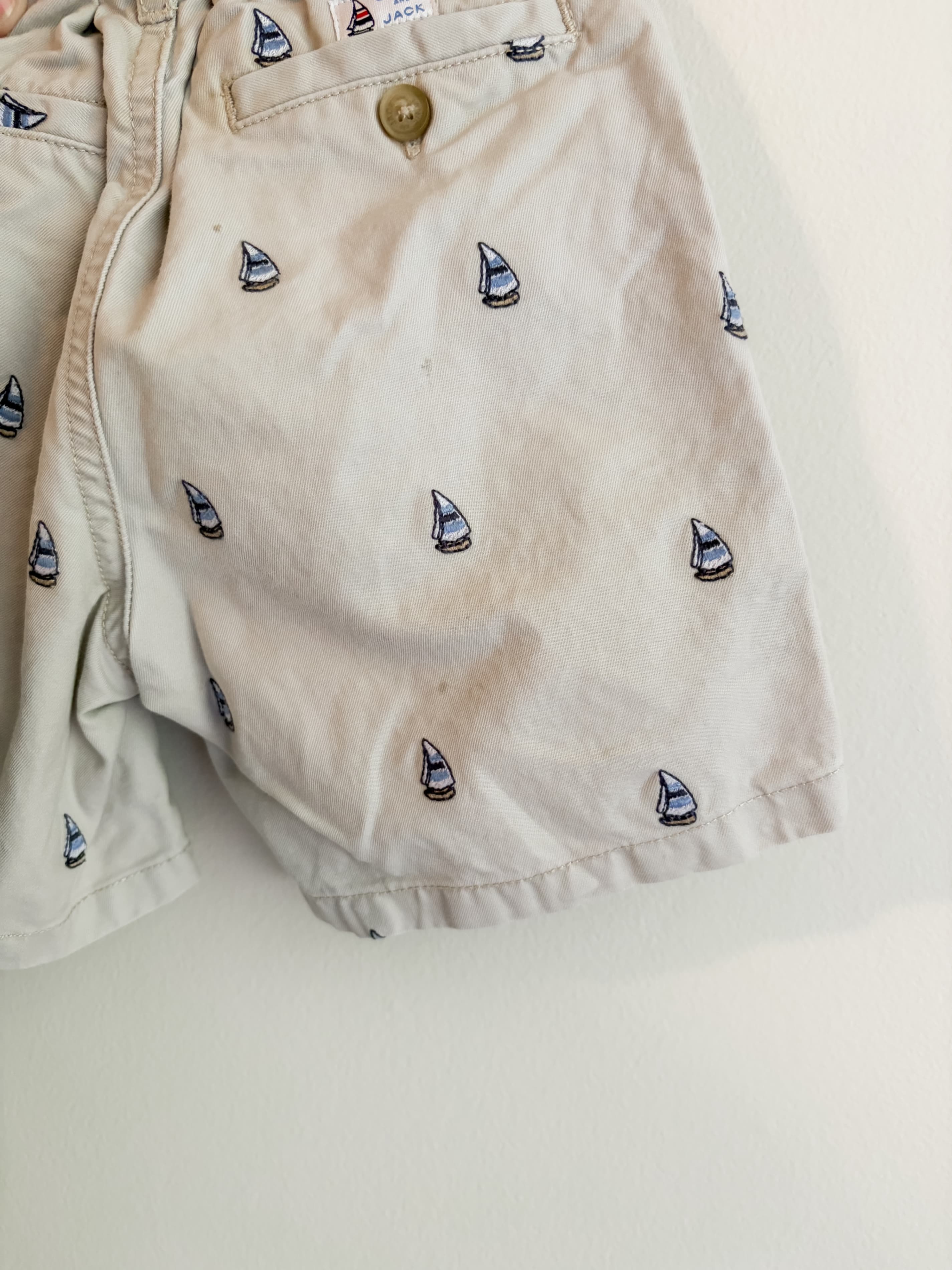 Janie and Jack boys size 18-24 months  Sailboat Embroidered Boys Shorts - Thumbnail 3