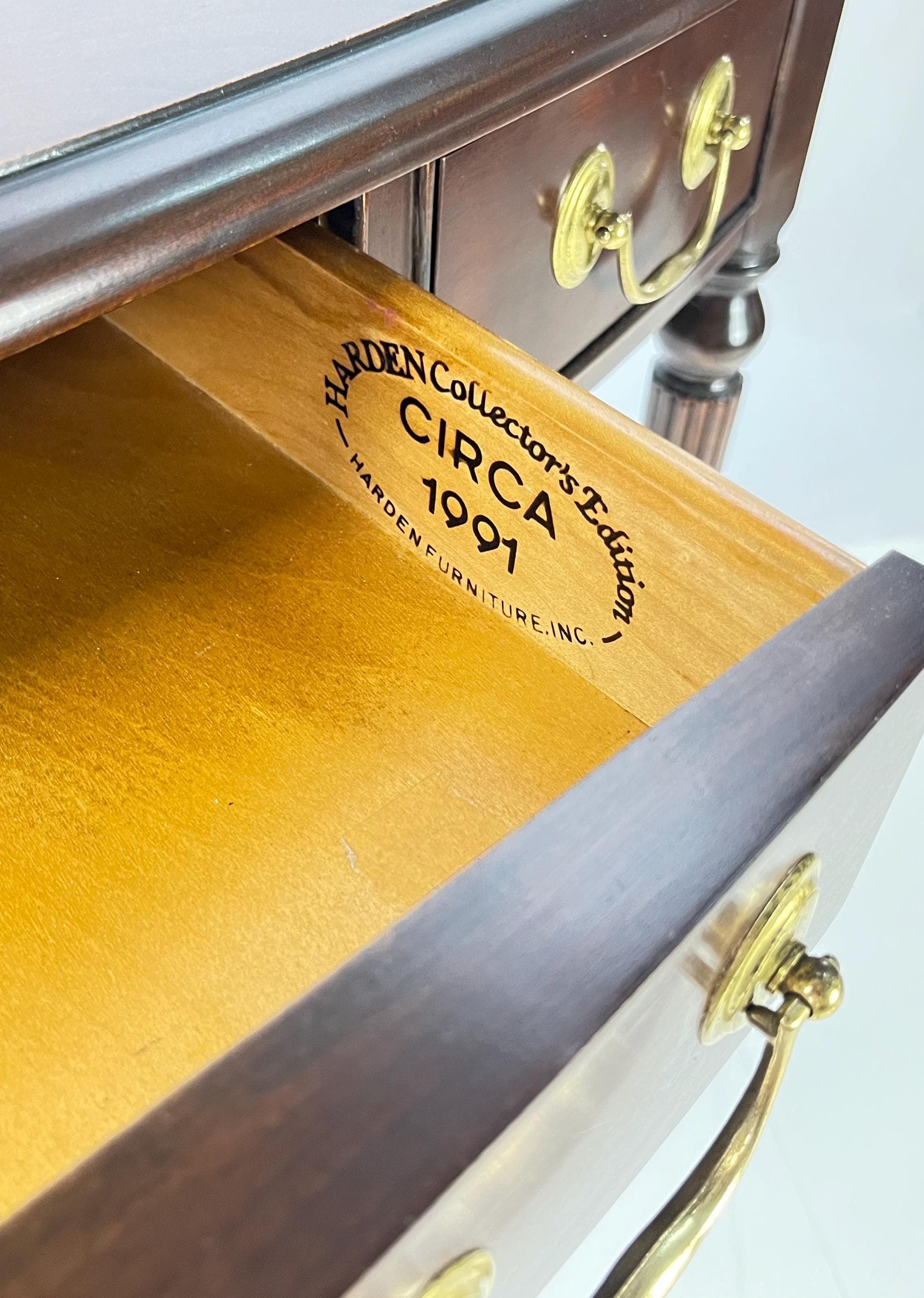Harden Furniture "Circa 1991" Collector's Edition Cherry Bowfront Console / Writing Desk - Thumbnail 4