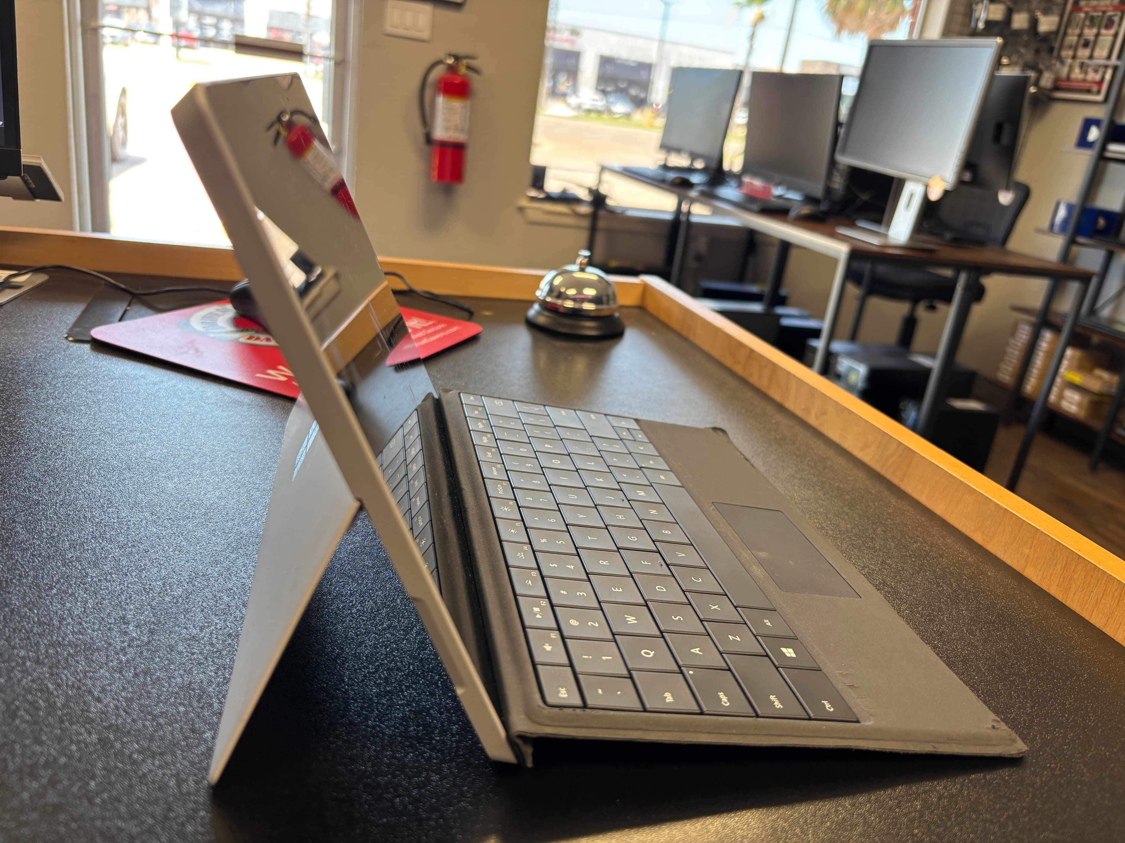 Microsoft Surface Pro 3 Tablet with Kickstand - Thumbnail 5