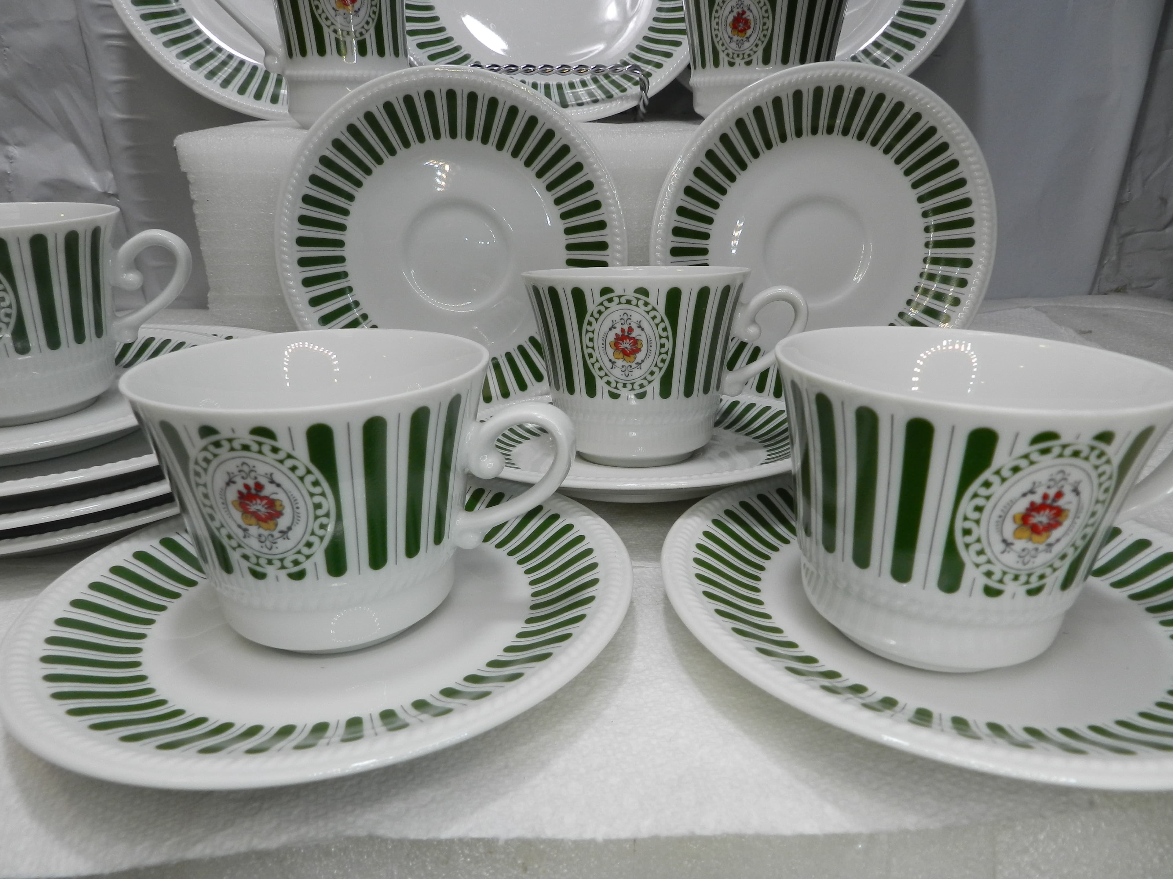 19PC VTG Vohenstrauss Johann Seltmann Porcelain Dinnerwear Floral & Stripes N46J - Thumbnail 3