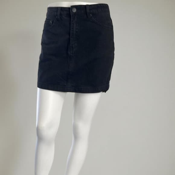 Forever 21 Classic Black Denim Skirt Size S - Thumbnail 4