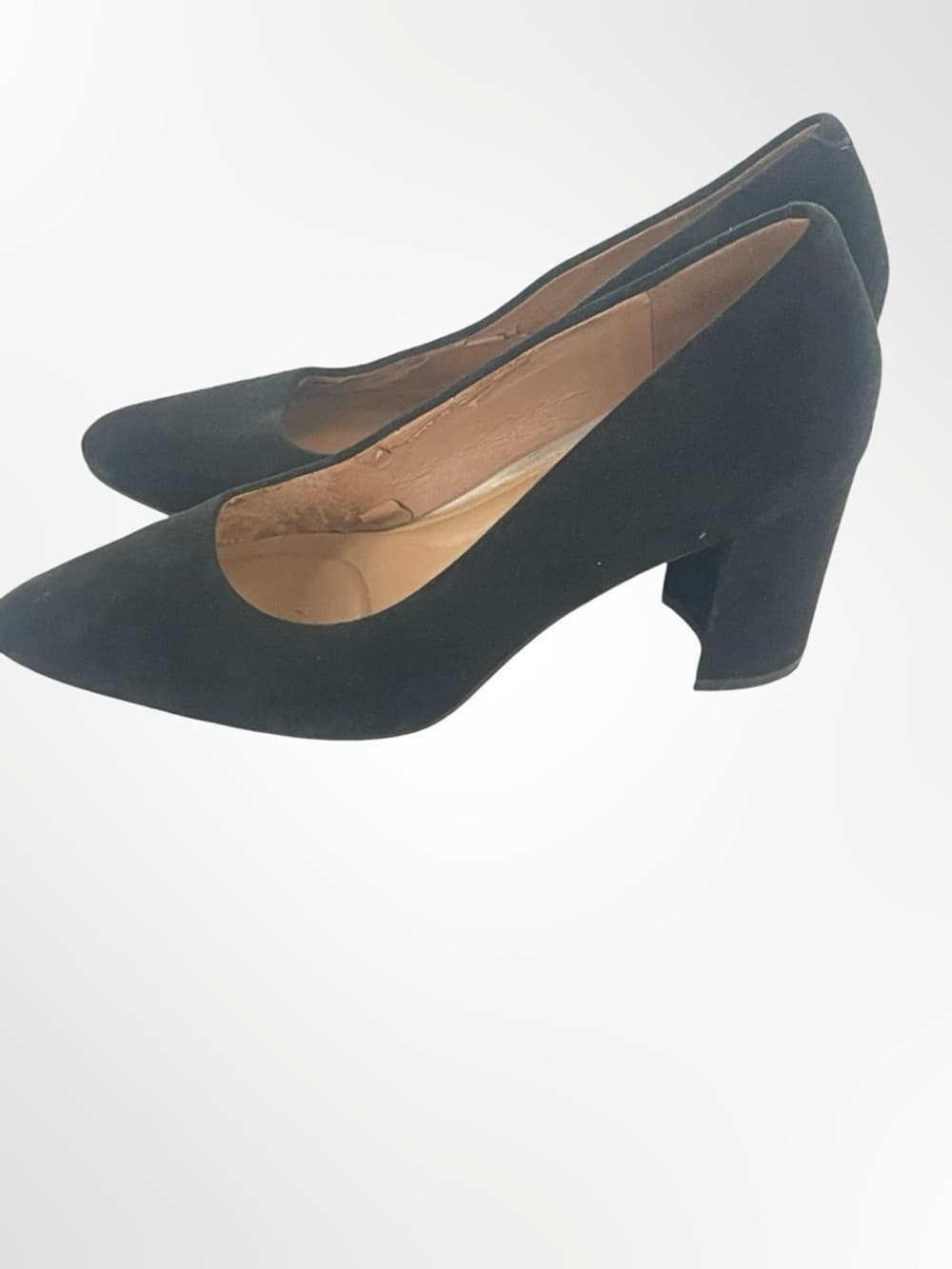 Classic Black Suede Mid-Heel Pumps Aeorosoles in size 7.5 - Thumbnail 2