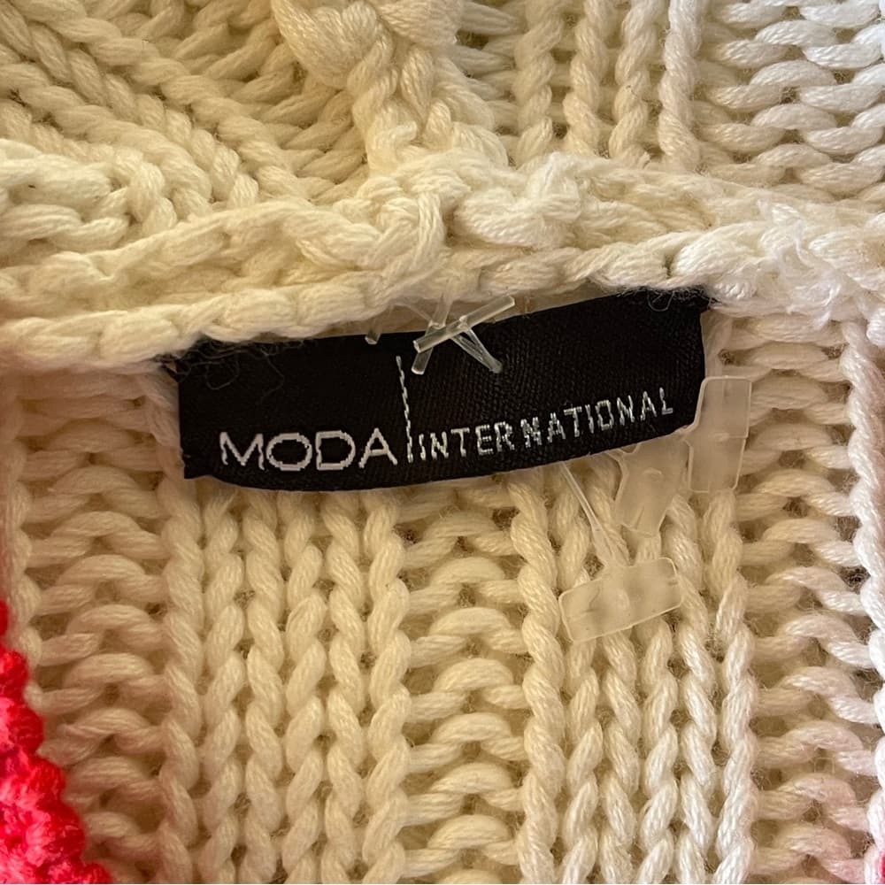 Moda International White and Red Hooded Cardigan in Small - Thumbnail 7