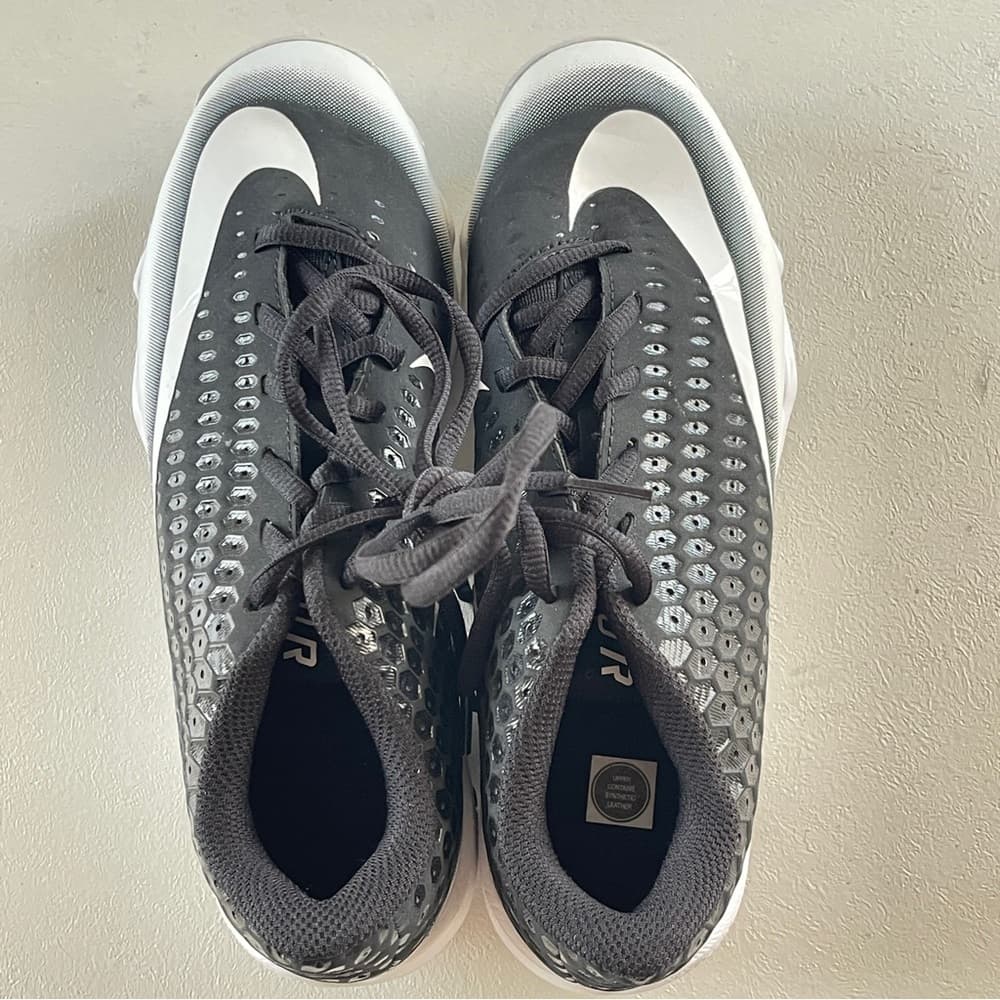 Nike Vapor Fastflex Gray and White Cleats in size 6Y - Thumbnail 3