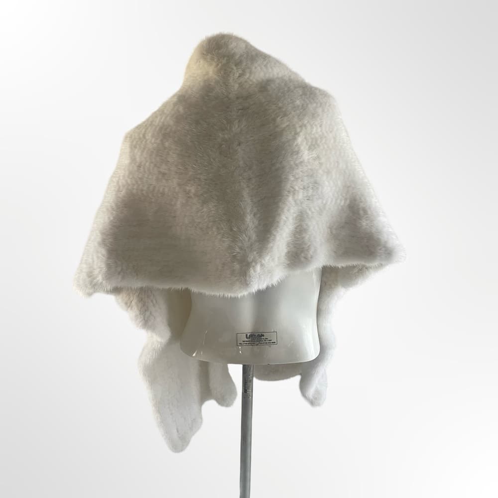Elegant White Women's Shoulder Throw in size M - Thumbnail 2