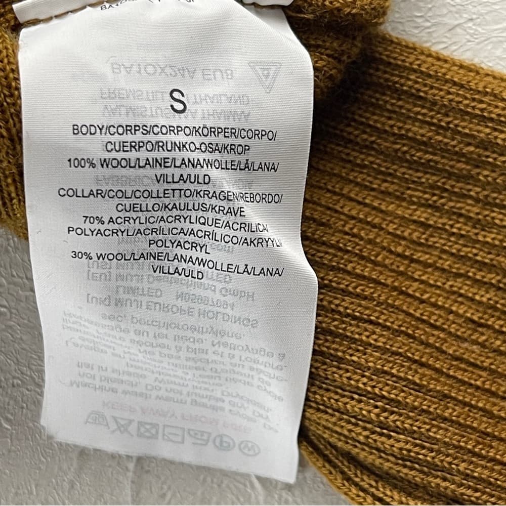 Women's Mustard Turtleneck Sweater in Small size - Thumbnail 3