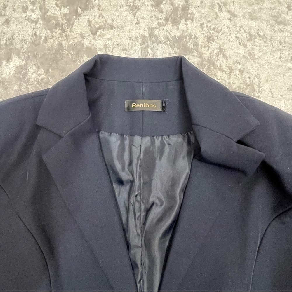 Cute Benibos Women's Navy Blazer size 6 - Thumbnail 3
