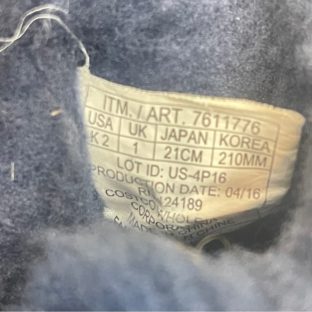 Size K2 Cozy Navy Shearling Boots for kids - gently worn - Thumbnail 4
