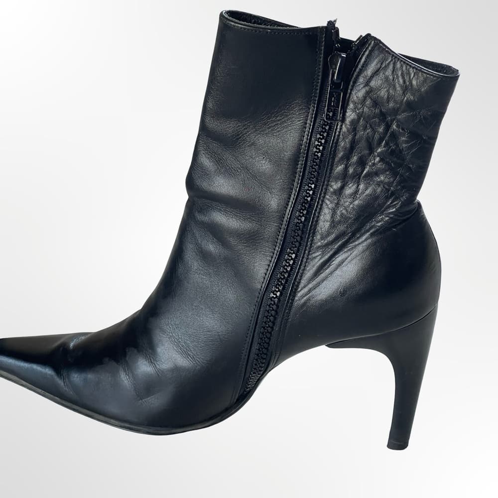 Vero Cuoio Women's Black Leather Pointed-Toe Ankle Boots - Thumbnail 6