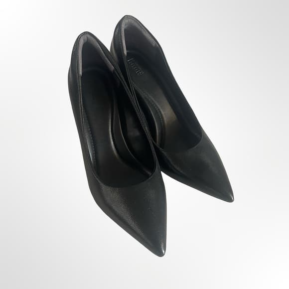 Nordstrom Rack Classic Black Pointed-Toe Women's Heels in 7 - Thumbnail 9