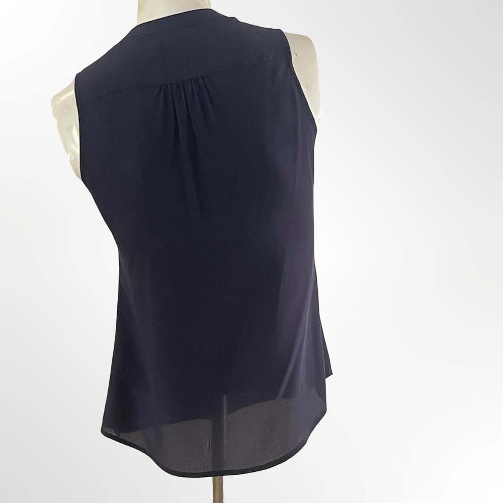 Banana Republic 100% Silk Sleeveless V-Neck Pleat Back Blouse - Thumbnail 2
