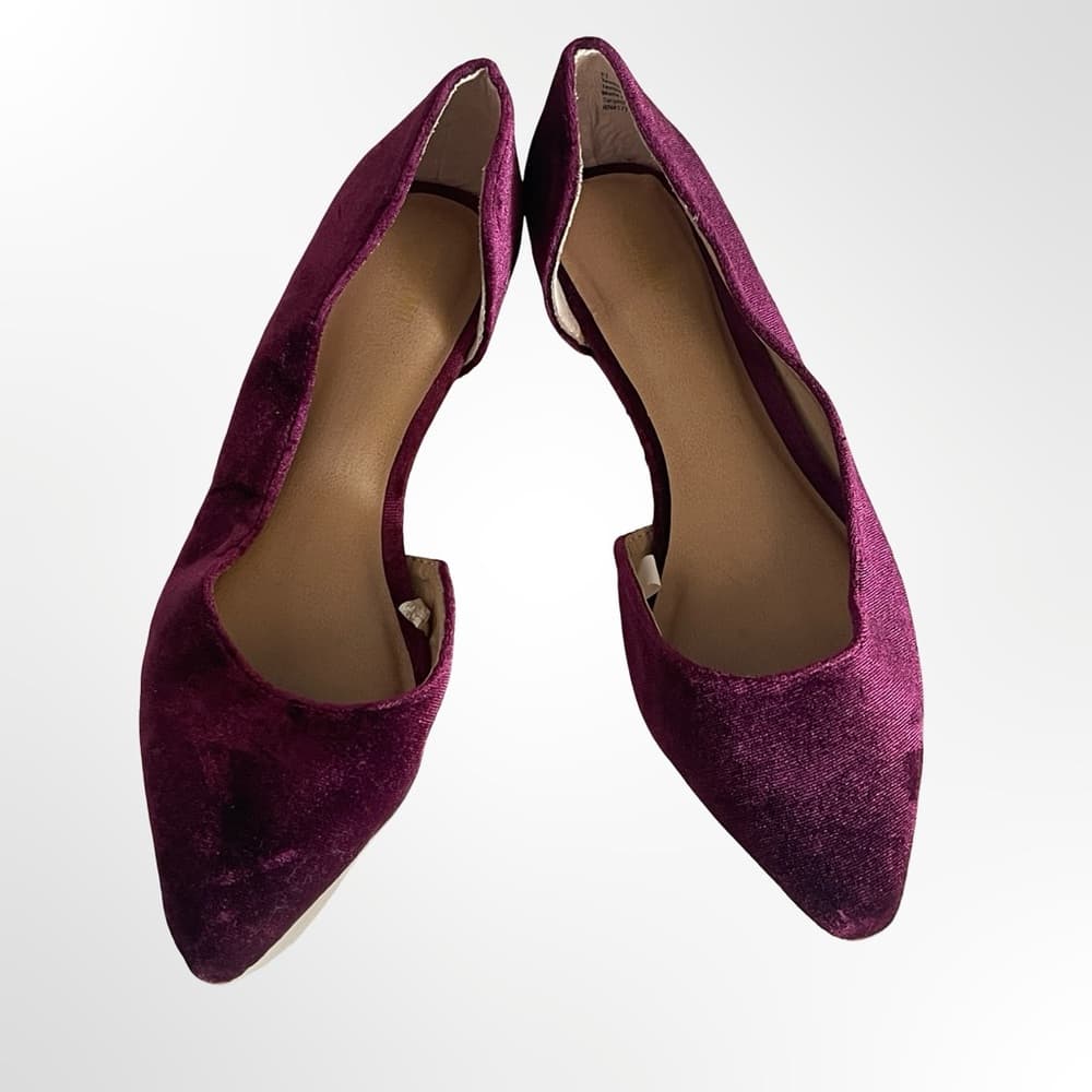 Mossimo Pointed Velvet D'Orsay Flats in Plum in 6.5 - Thumbnail 4