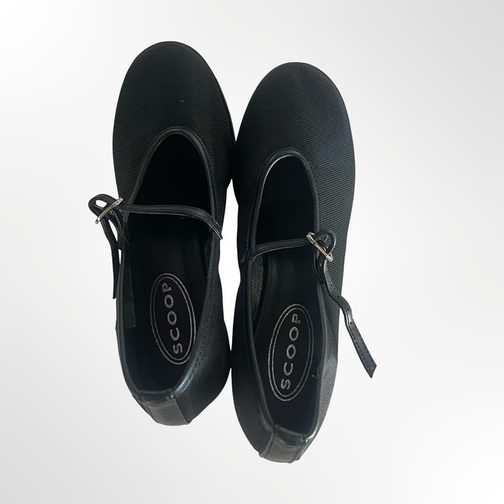 Scoop Black Mary Jane Block Heel Pumps with Adjustable Strap - Thumbnail 4