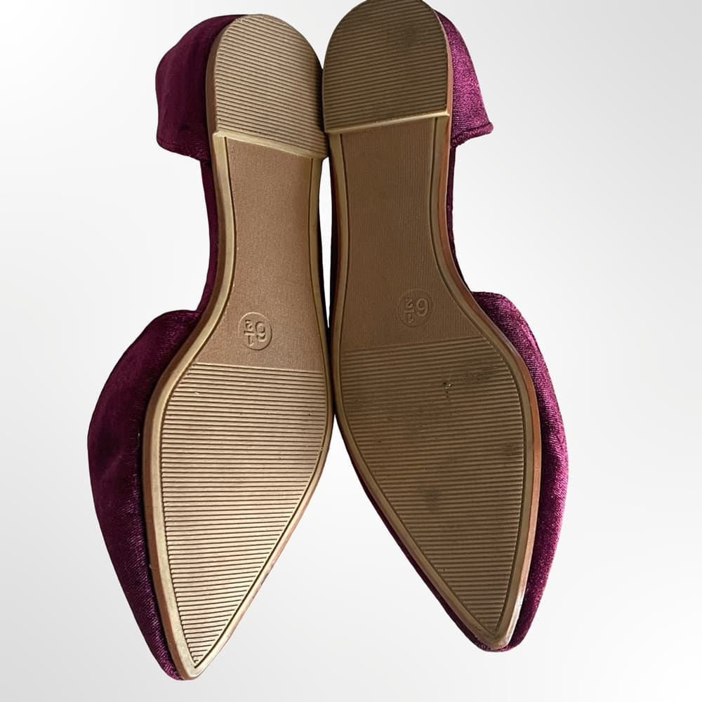 Mossimo Pointed Velvet D'Orsay Flats in Plum in 6.5 - Thumbnail 5