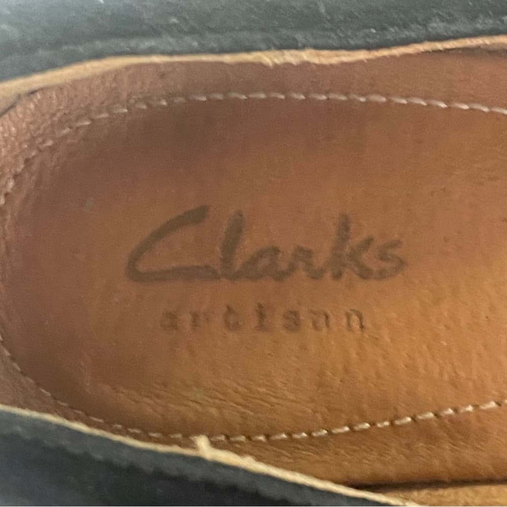 Clark's Artisan Women's Black Suede Mid-Heel Pumps in size 7.5 - Thumbnail 7