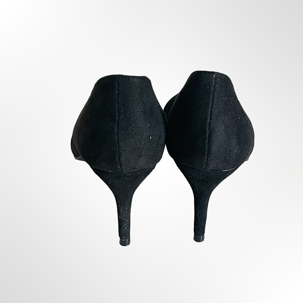 Cushionaire Classic Black Pointed Toe Pumps - Women size 8.5 - Thumbnail 4
