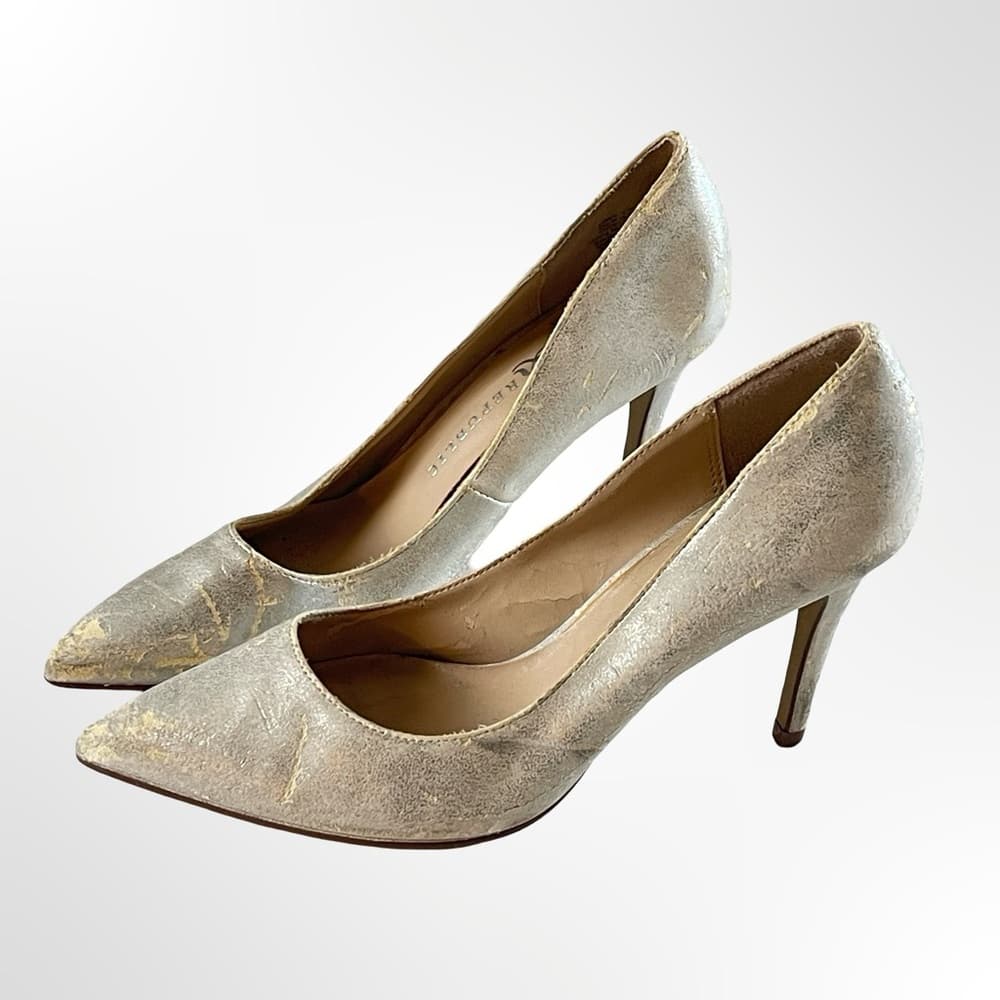 Rock & Republic Silver Metallic Pointed Toe Stilettos in 8.5 - Thumbnail 2