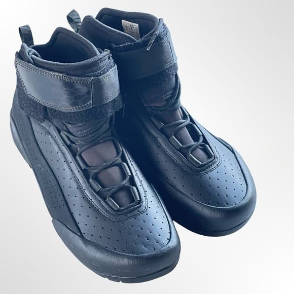 Black High-Top Climbing Sneakers in size 11 - NWOT - Thumbnail 8
