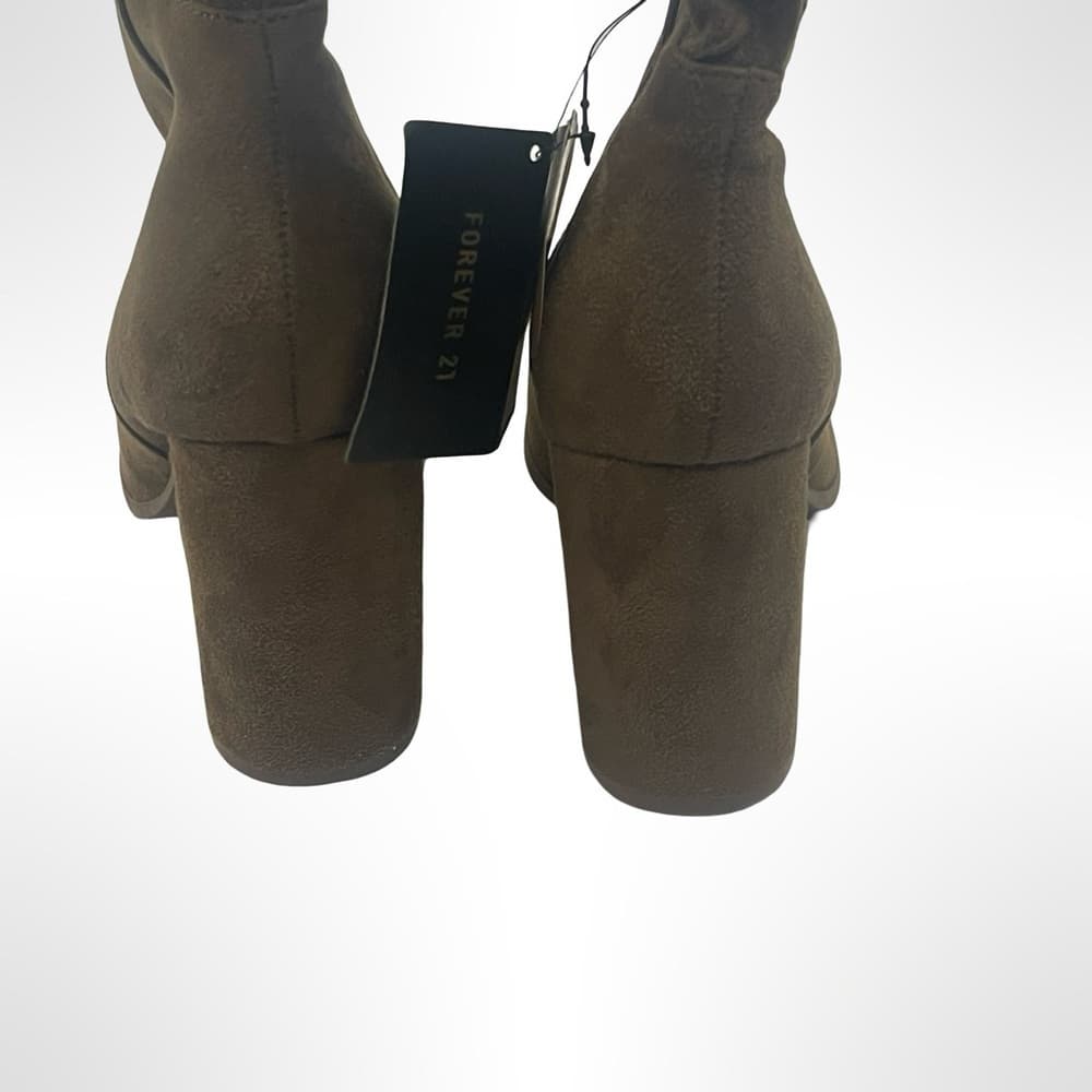 Brown Knee-High Women's Boots size 7.5 NWT - Thumbnail 4