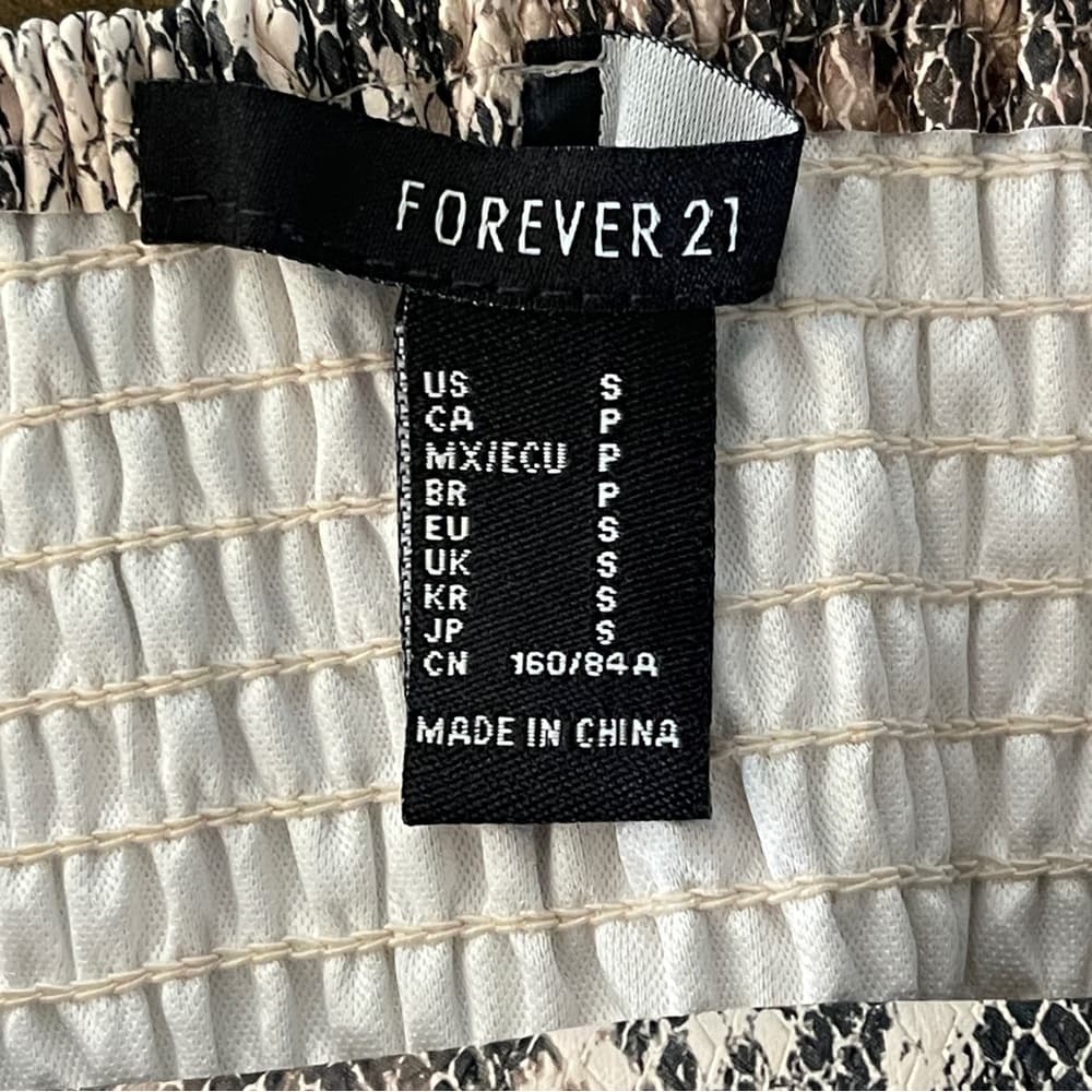 Cute Forever 21 Brown Snake Print Set in size S - Thumbnail 4