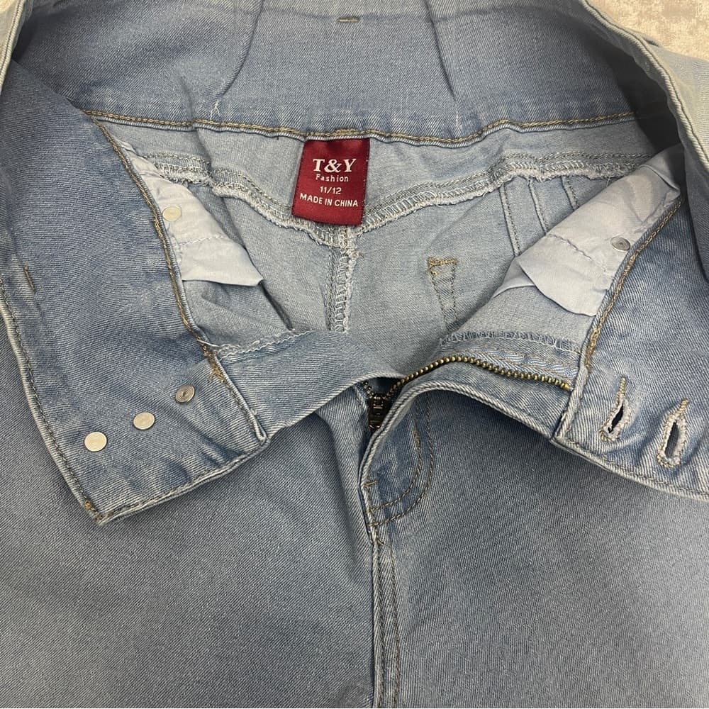 T&Y size 11/12 High-Waisted Jeans for Women NWT - Thumbnail 4