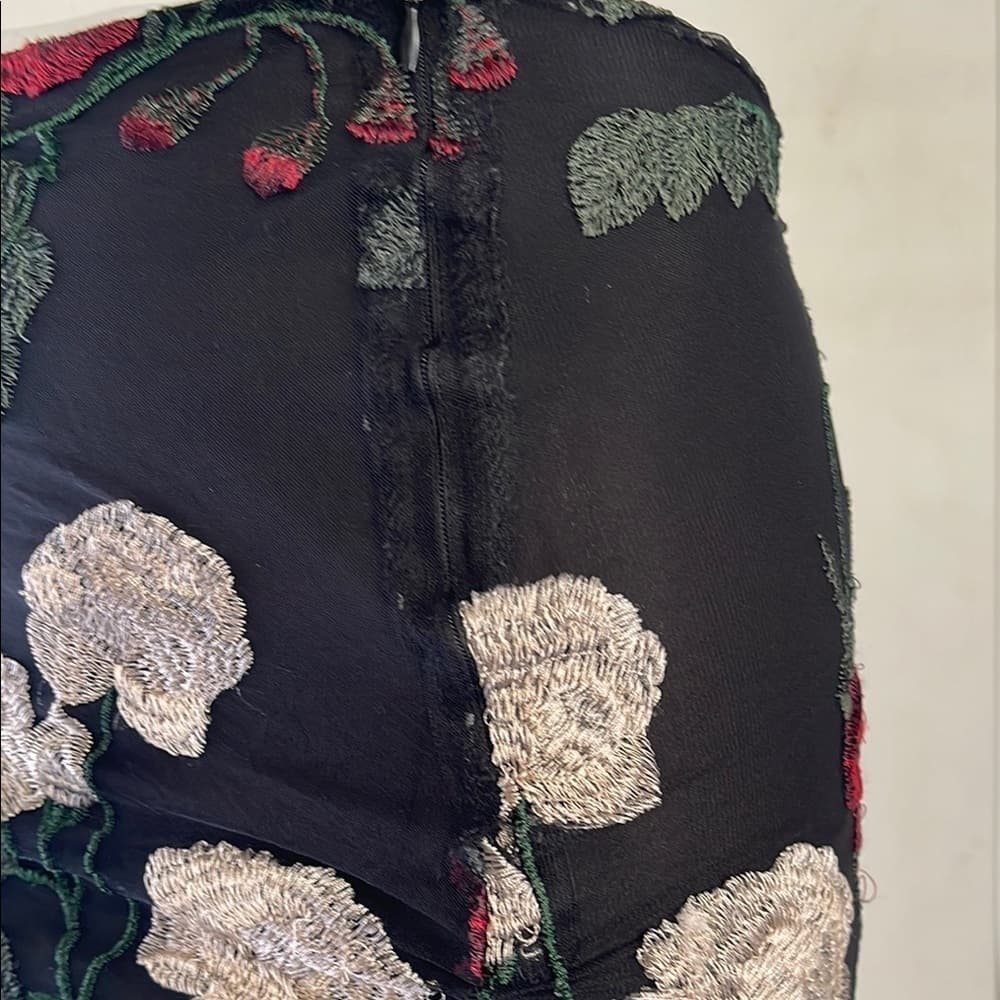 No Brand Floral Embroidered Mini Skirt used - Thumbnail 2