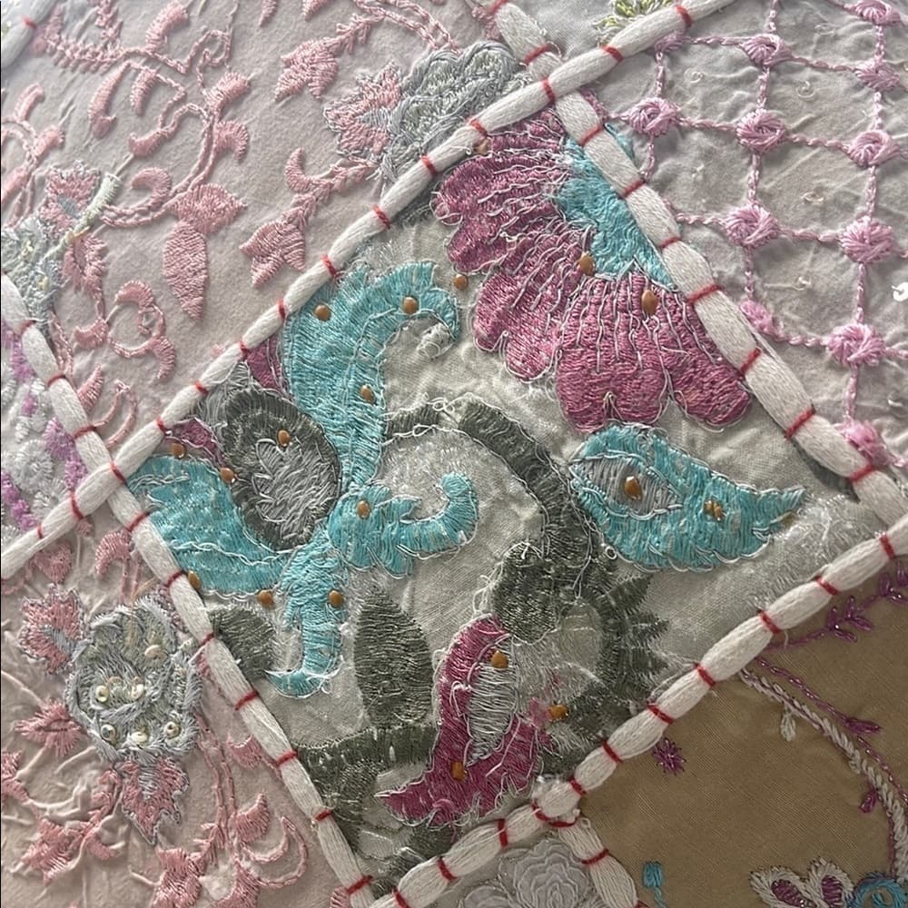 Handmade HD Buttercup Patchwork Throw Pillow Case - 16x16 - Thumbnail 2