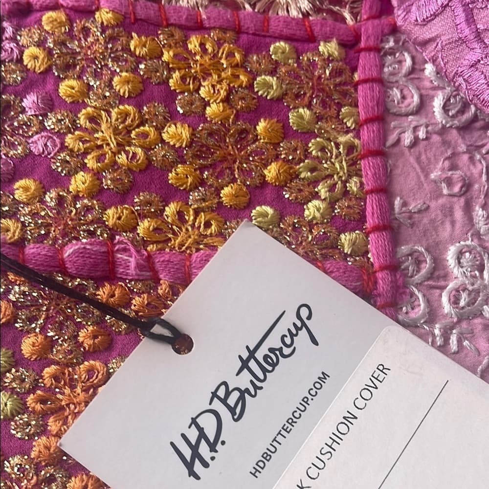 Handmade HD Buttercup Patchwork Pillow Cover - Pink Quilt Square 16x16 - Thumbnail 2