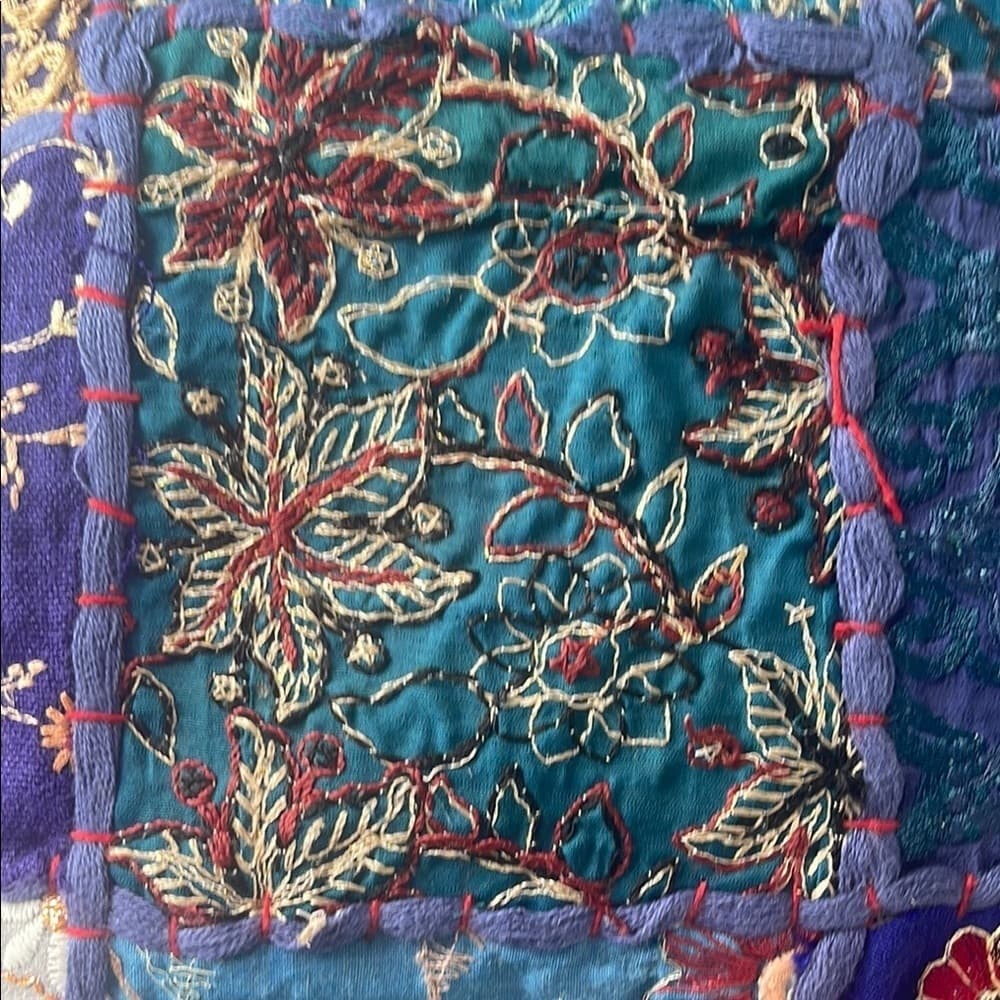 Handmade HD Buttercup Patchwork Embroidered Pillow Case - 16x16 - Thumbnail 3