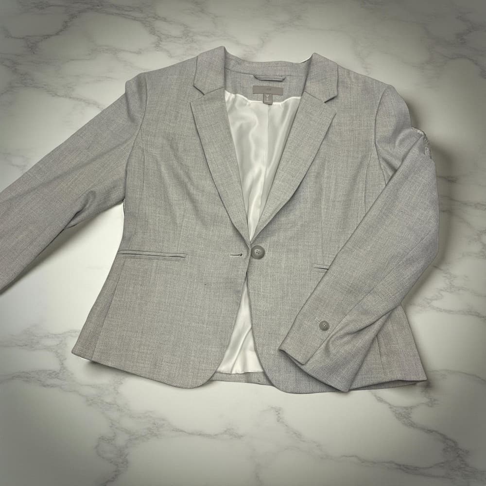 Classic Gray H&M Woman's Blazer - size 8P - Thumbnail 2