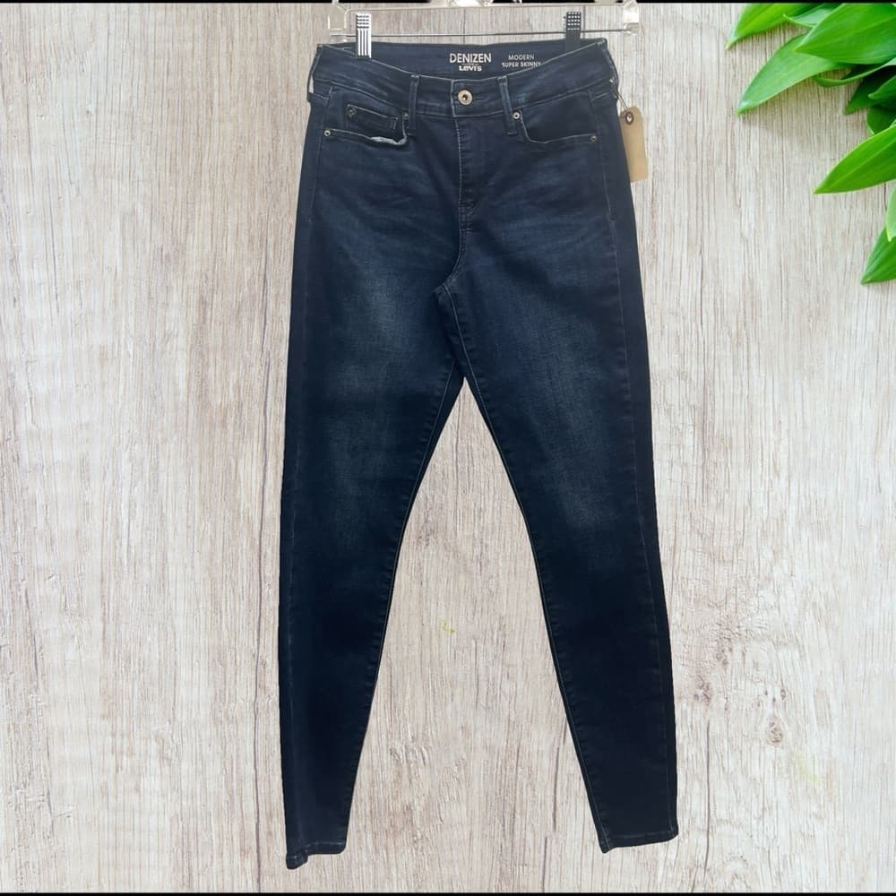 Denizen from Levi's Women's Super Skinny Jeans Size 2 NWOT - Thumbnail 5