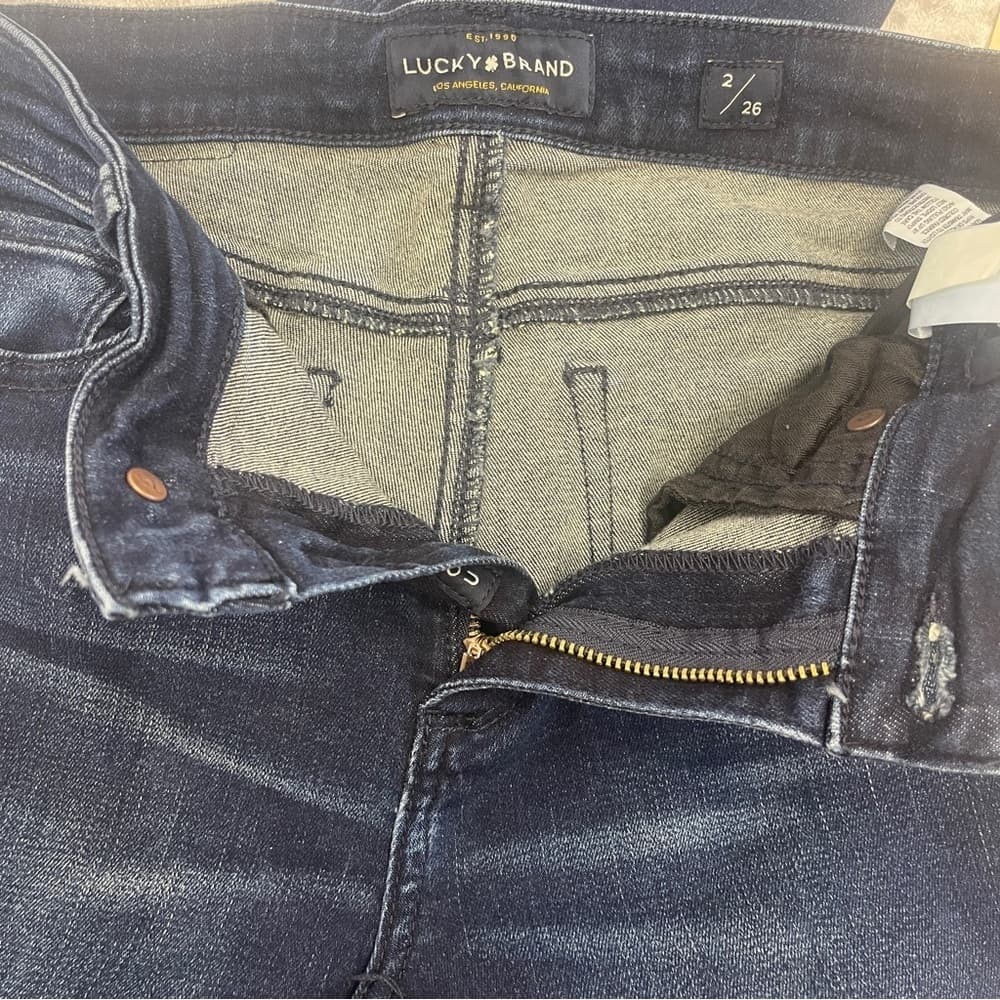 Lucky Brand size 2 Women's Blue Jeans - mint condition - Thumbnail 6