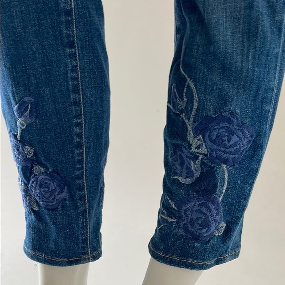 J Brand Alana High rise Women's Blue Jeans with Flower detail - size 29 - Thumbnail 3
