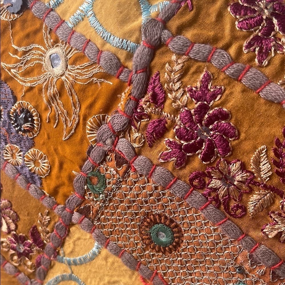 Handmade HD Buttercup Embroidered Patchwork Pillow Cover - Brown 16x16 - Thumbnail 2