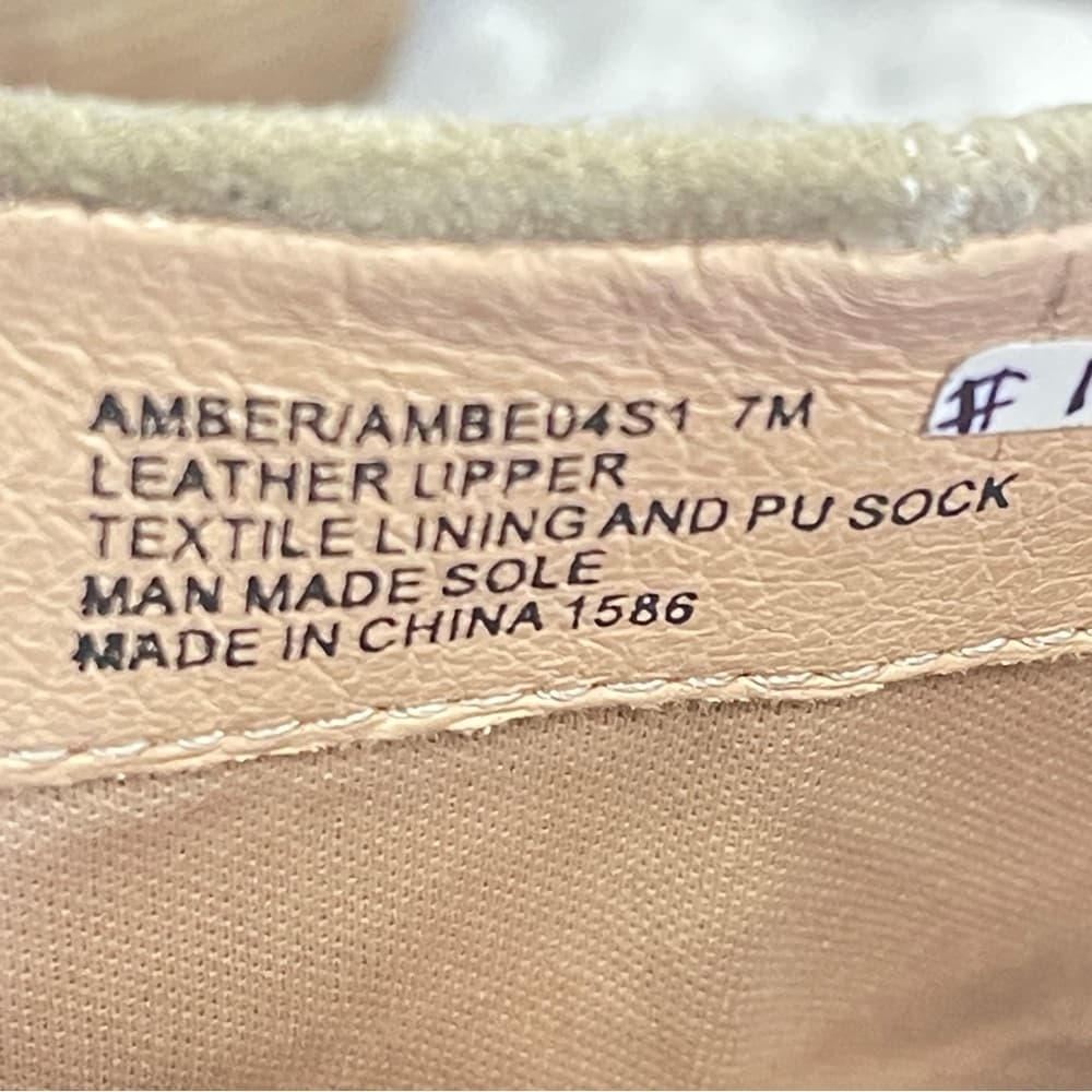 Steve Madden Stylish Tan Ankle Boots with some defect size 7 - Thumbnail 6