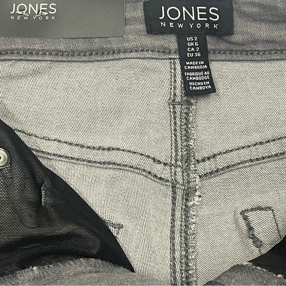 Jones NY Luxe Women's Gray Straight Jeans size 2 NWT - Thumbnail 5