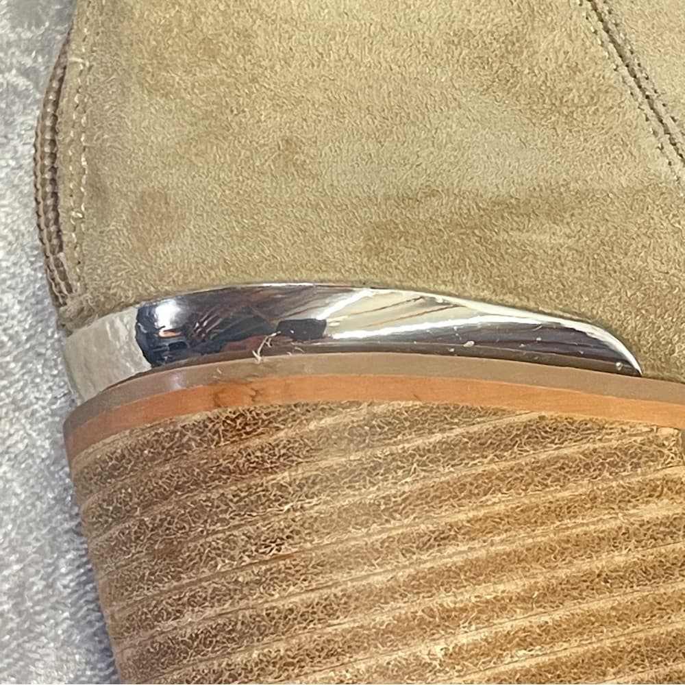 Steve Madden Stylish Tan Ankle Boots with some defect size 7 - Thumbnail 7