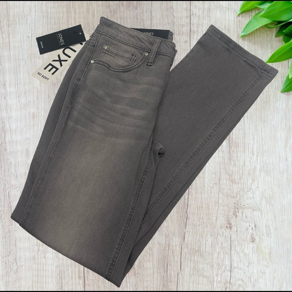 Jones NY Luxe Women's Gray Straight Jeans size 2 NWT - Thumbnail 2