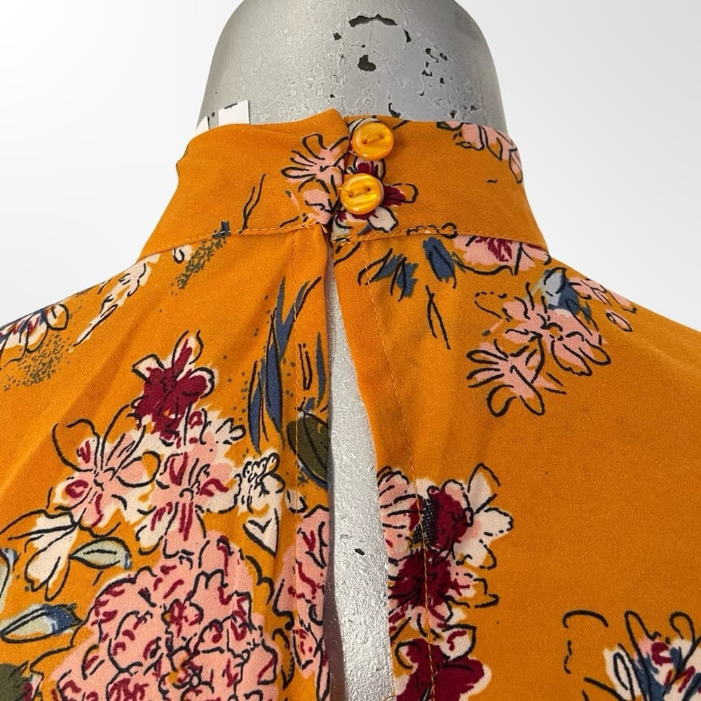 Live 4 Truth Mustard Floral Choker V-Neck Crop Blouse - Thumbnail 2
