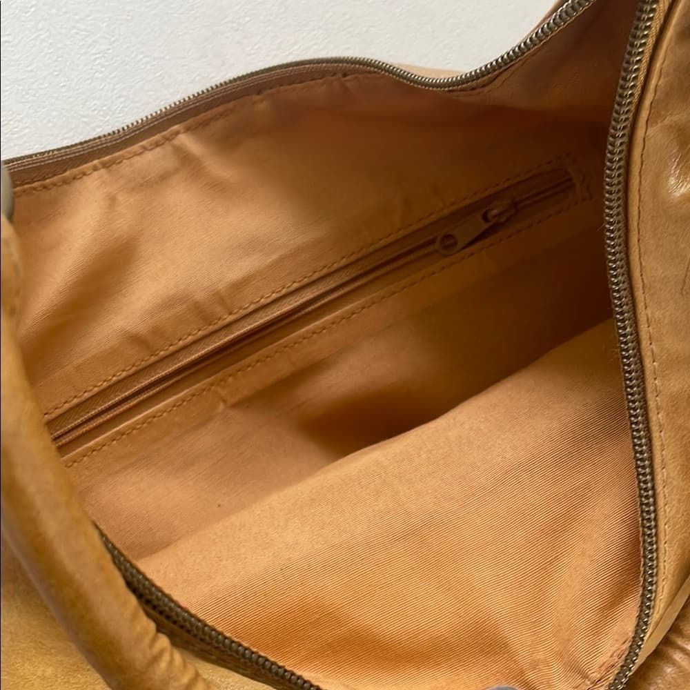 Unbrnded Tan Medium sized Leather Shoulder Bag - Thumbnail 3