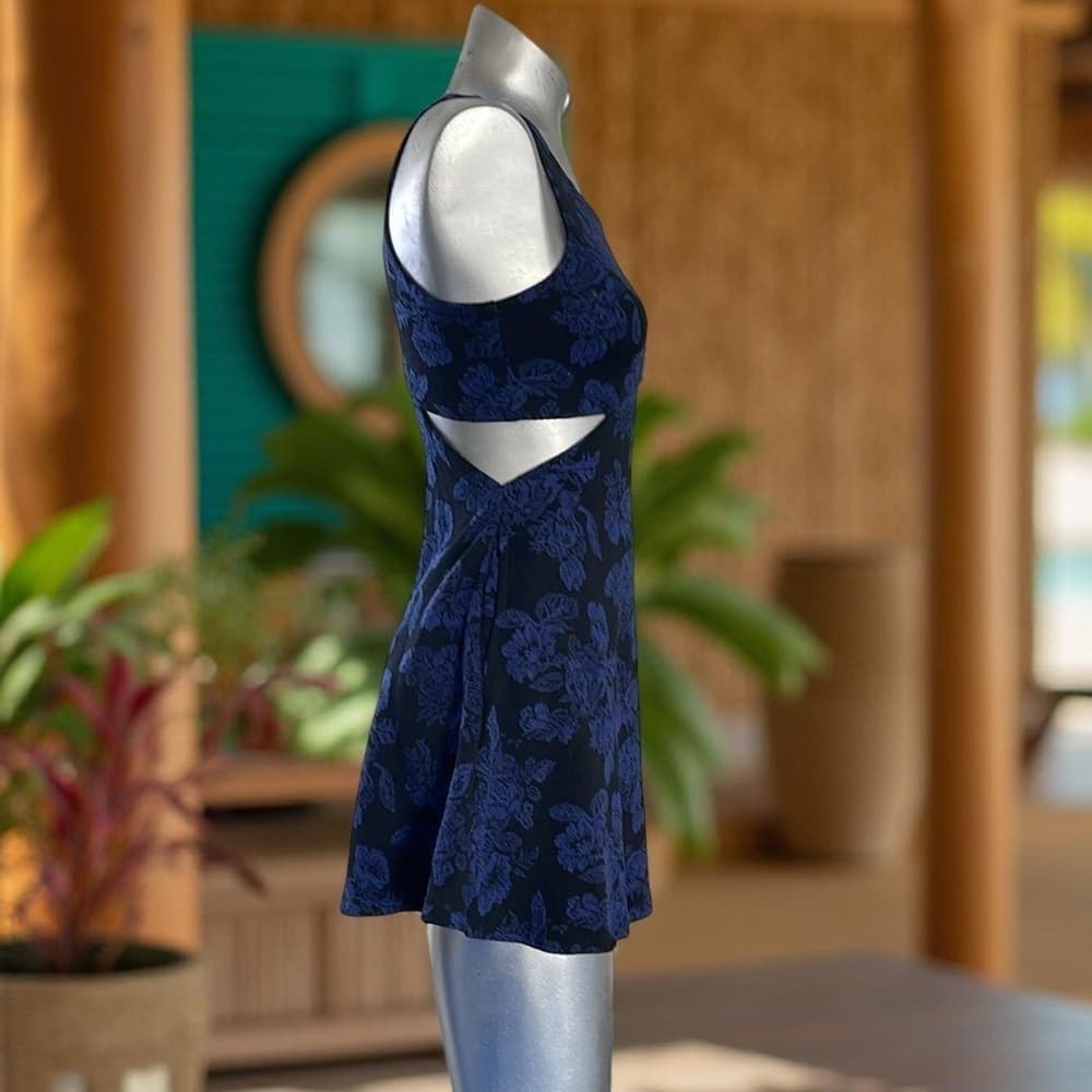 Mimi Chica Elegant Blue Floral Dress size XS - Thumbnail 3