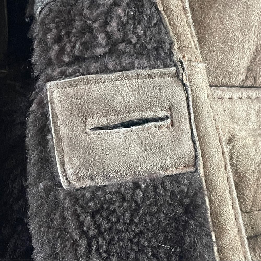 Texas Tanning Men's Brown Genuine Shearling Coat size 36 - Thumbnail 5