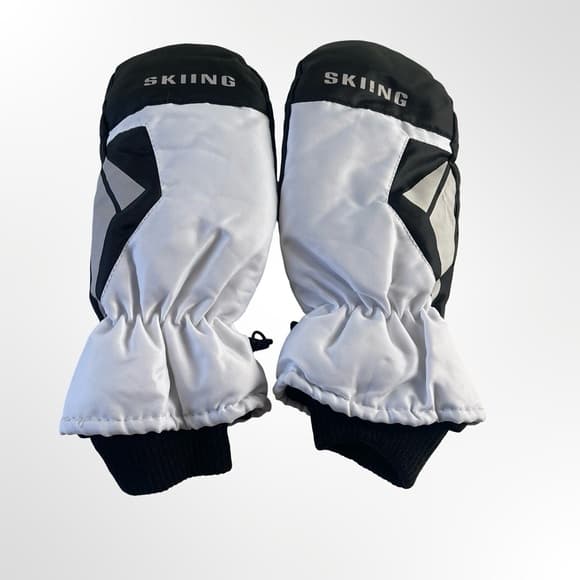 Skiing Black and White Mittens size M-L - Thumbnail 3