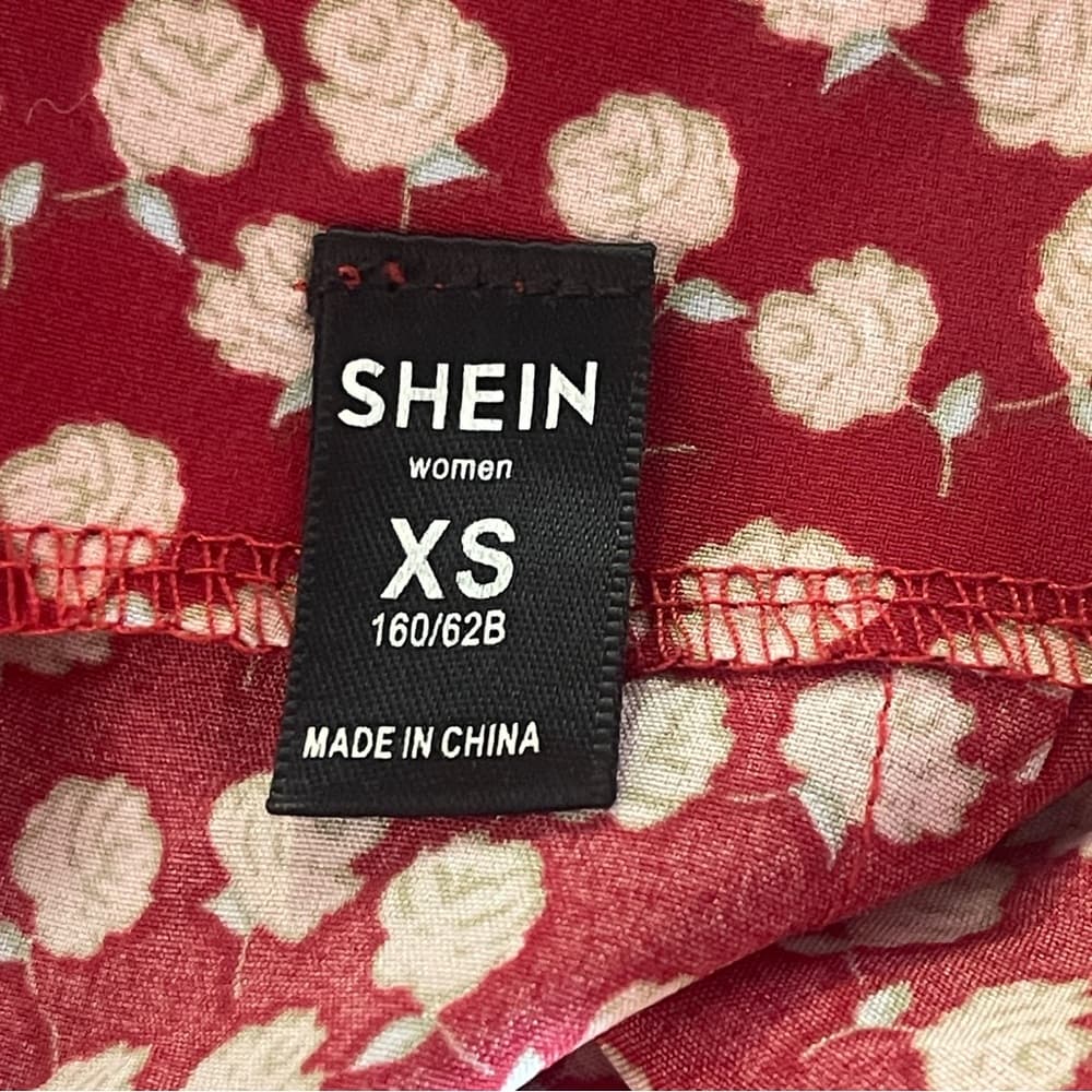 SHEIN Red Halter Crop Top with Cream Floral Dots - Thumbnail 3