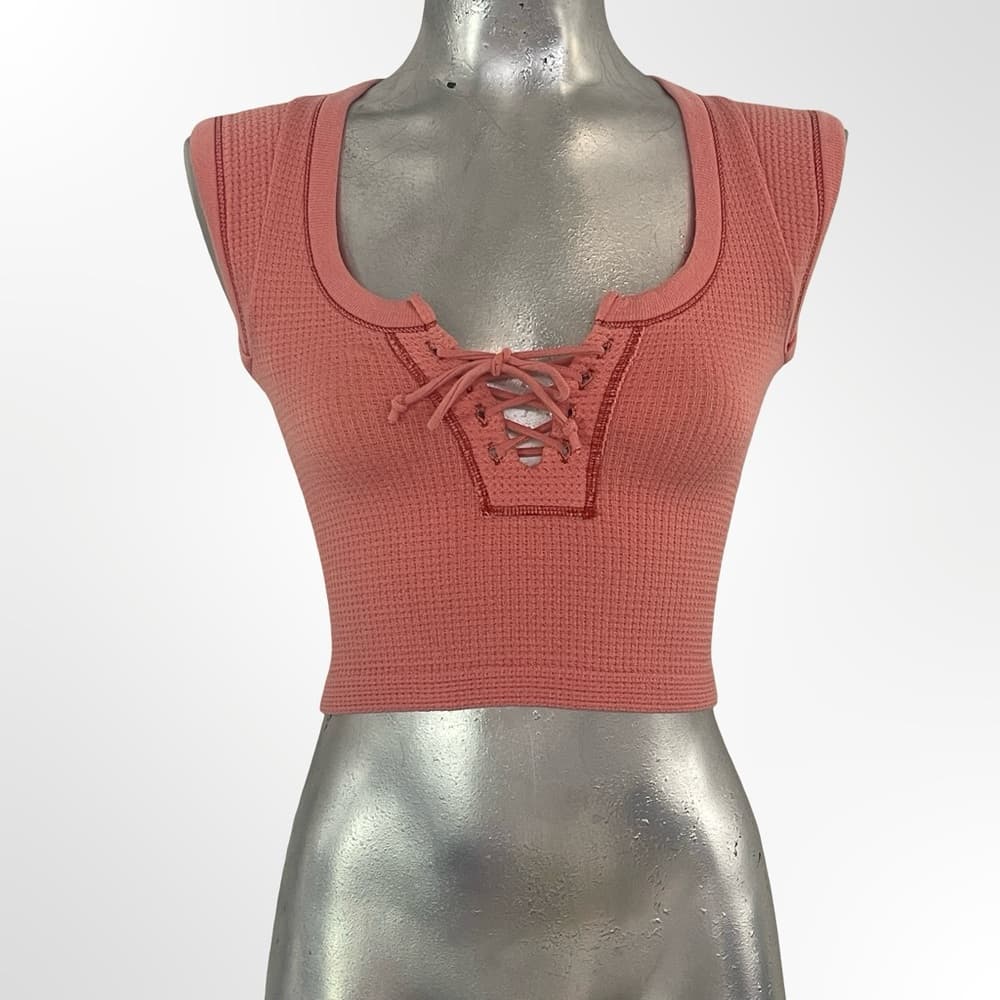 Waffle Knit Lace-Up Crop Top - Dusty Rose in size P/XS - Thumbnail 5