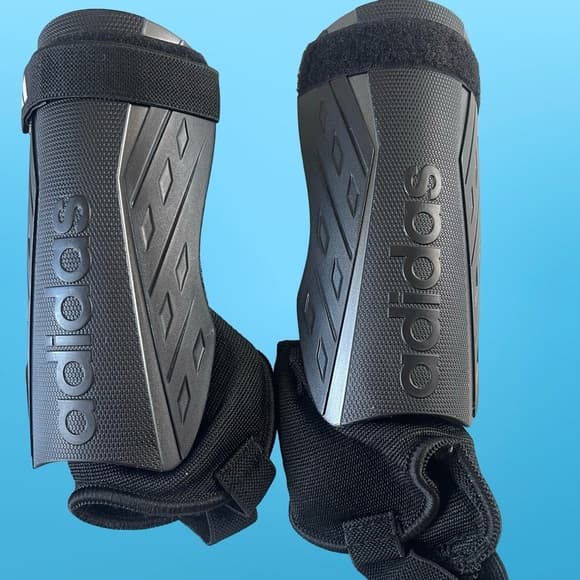 4 Pairs of NWT Adidas Black Shin Guard sets in size S - Thumbnail 15