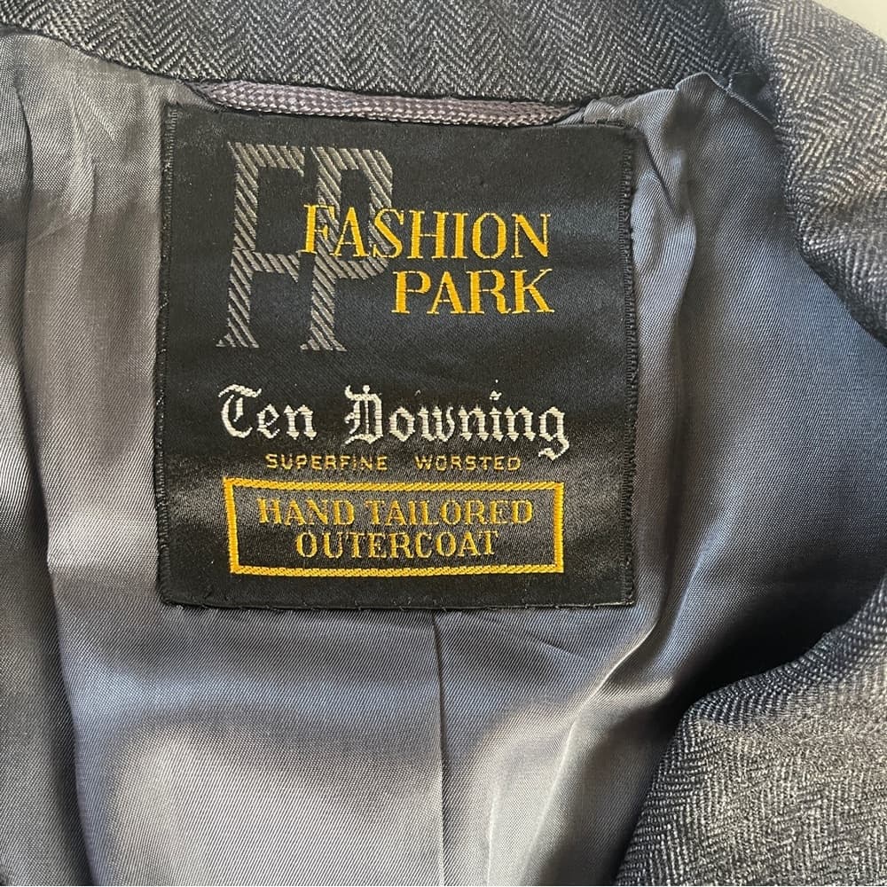 Fashion Park Hand Tailored Luxury Black Overcoat size L - Thumbnail 3