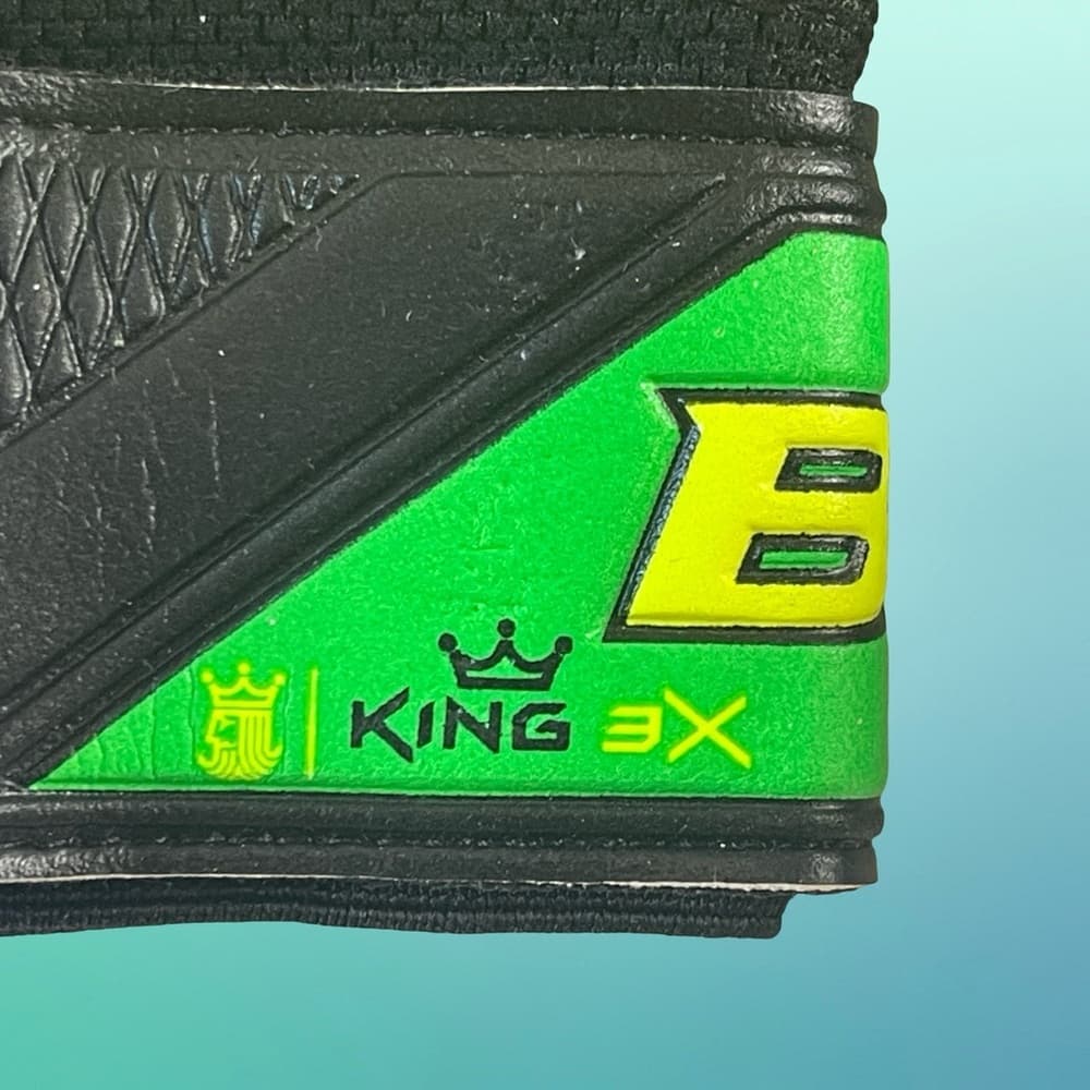 Brine King 5X Goalkeeper Gloves NWOT in size 5 - Thumbnail 2