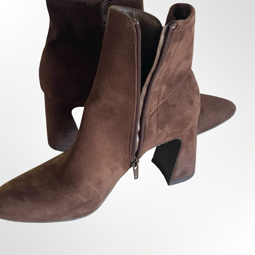 Women's Suede Ankle Boots - Elegant Block Heel size 9.5 - Thumbnail 4