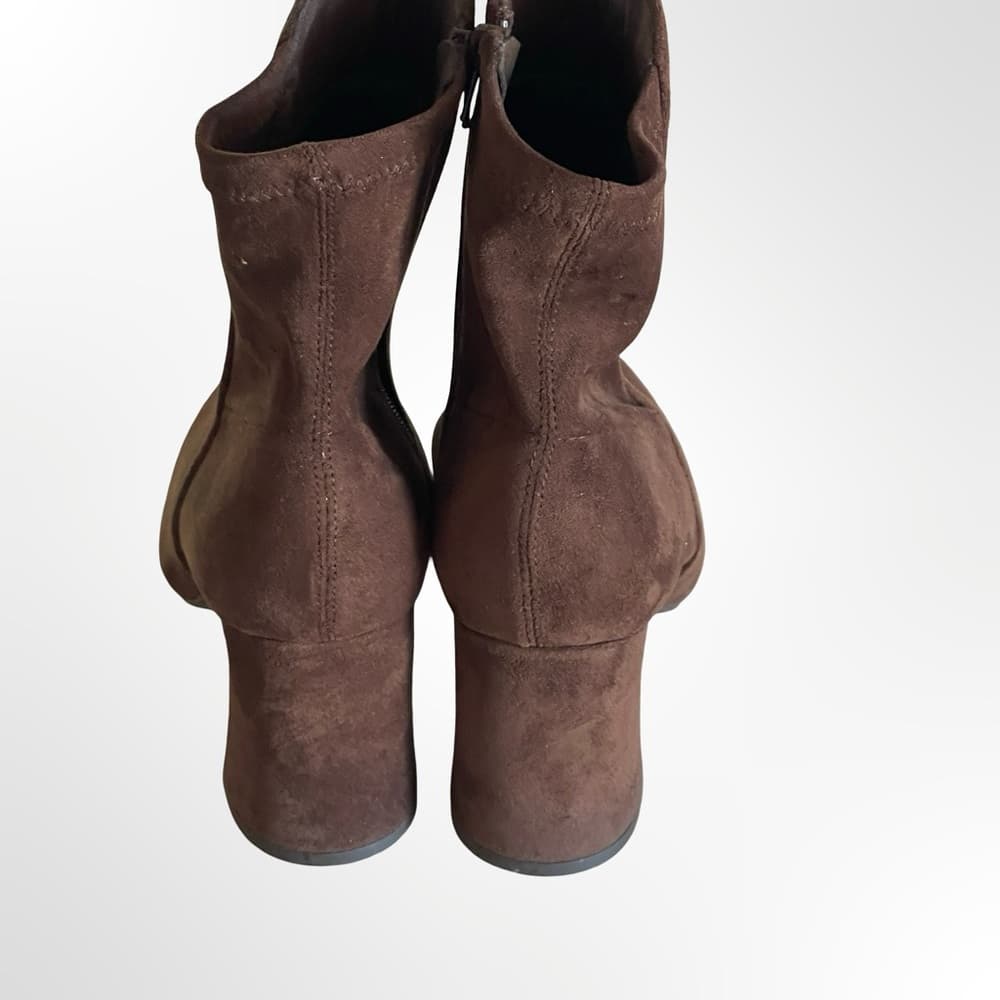 Women's Suede Ankle Boots - Elegant Block Heel size 9.5 - Thumbnail 2